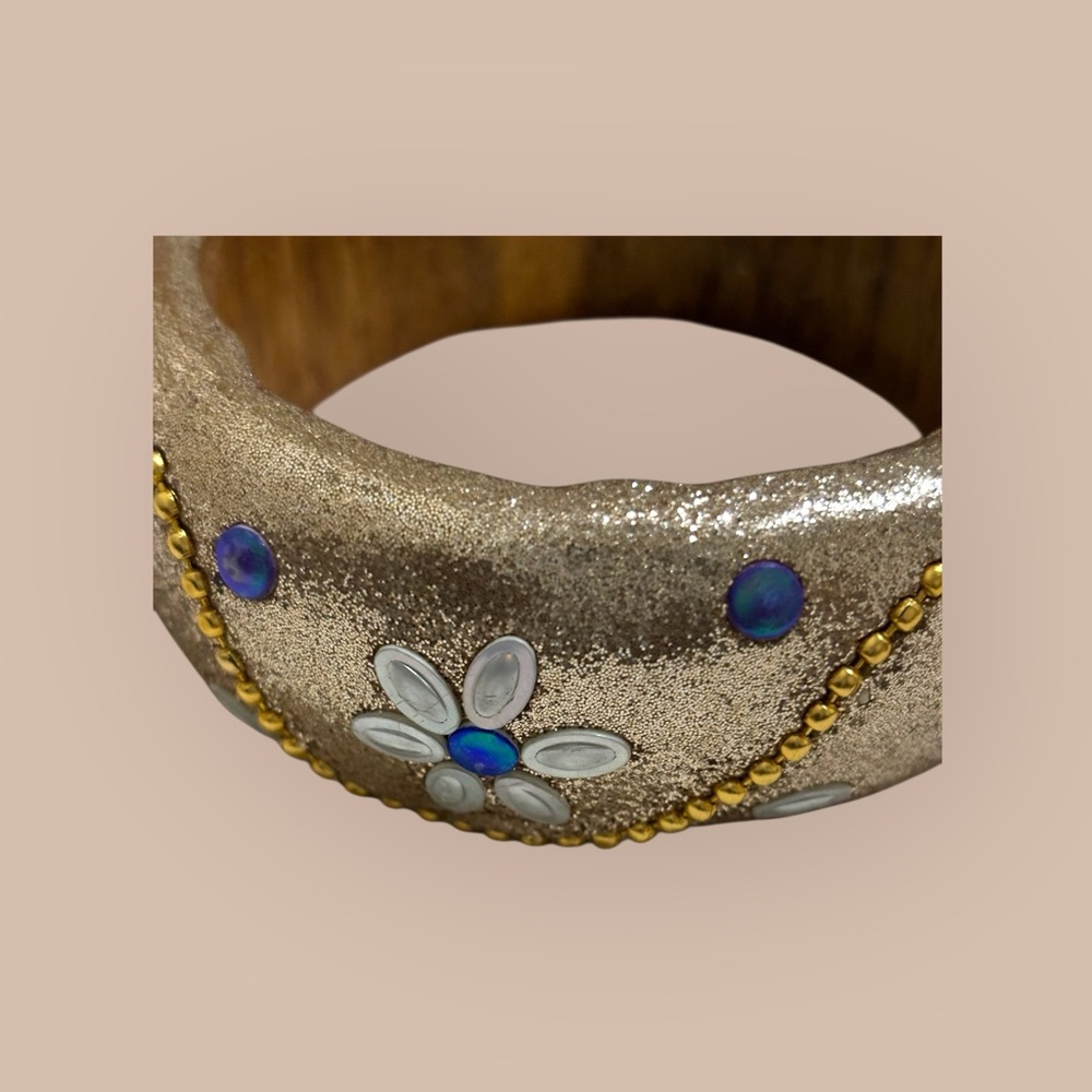 Bangle with Bead and Floral Accents Gold and Blue - Picture 6 of 11